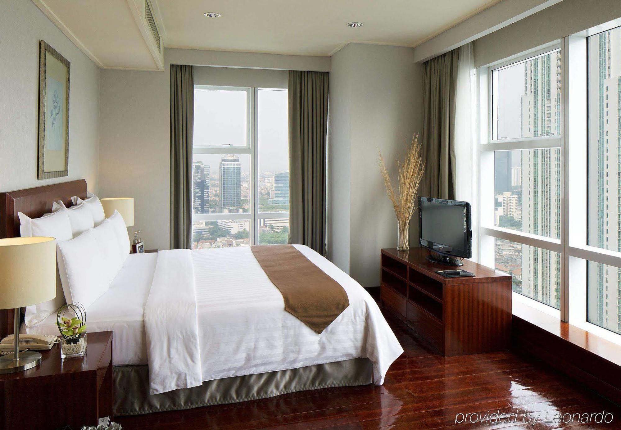 The Mayflower, Jakarta-Marriott Executive Apartments Exterior photo